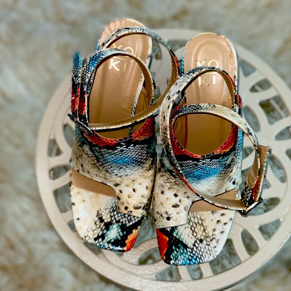 YOKI Colorful Snake Print Sandals SZ 7